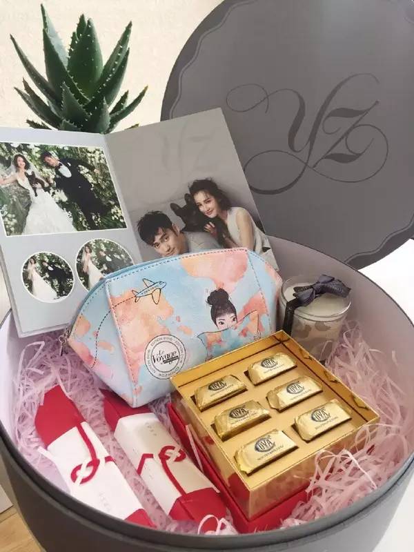 看“二姐”张歆艺如何俘获男神，幸福甜蜜狂“虐狗”