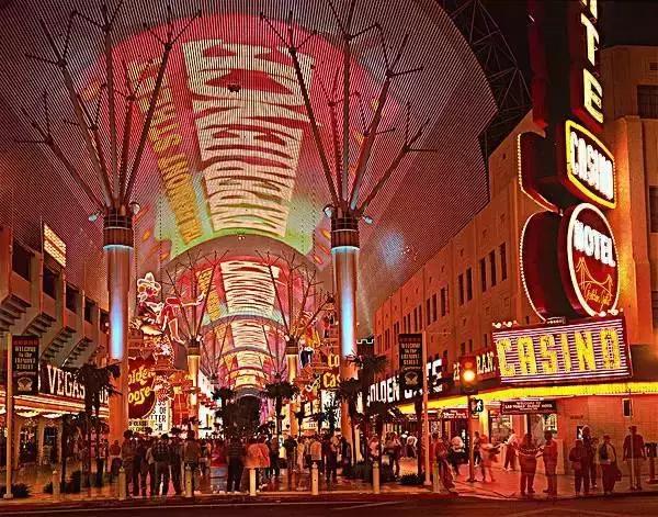 拉斯维加斯！永远无法“说不”的美国不夜城！