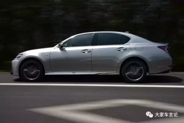 车评界也有黎耀祥？这样的人生轨迹还差辆雷克萨斯……