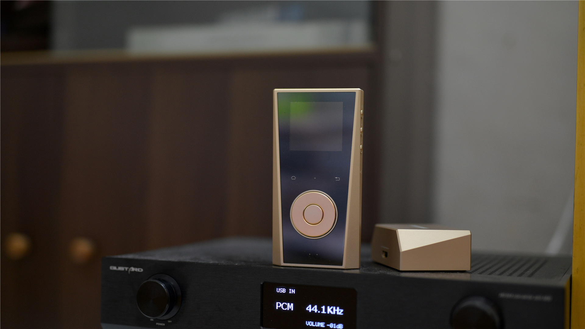 1万元内的便携无损播放器,价格150元左右的便携音响带视频的