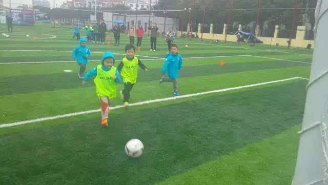 业余足球赛事技巧,业余足球战术比赛视频