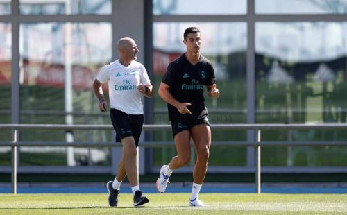 皇马官宣贝尔离队,贝尔本泽马还会留在皇马吗