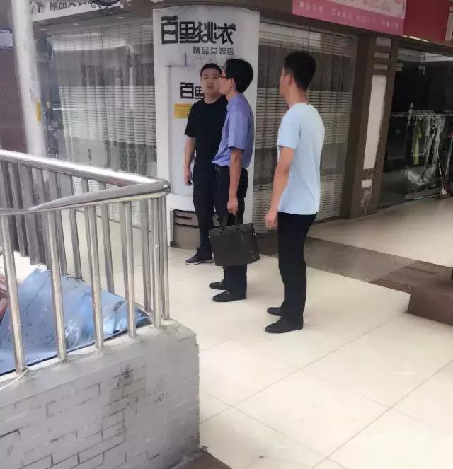 无辜还是狡辩？竟然在公共女厕猥亵妇女！检察官亲历性审查*局破**逮捕他