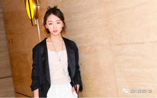 小胸妹子自有她的性感之处，如果这个世界只剩下巨乳，想想都恐怖