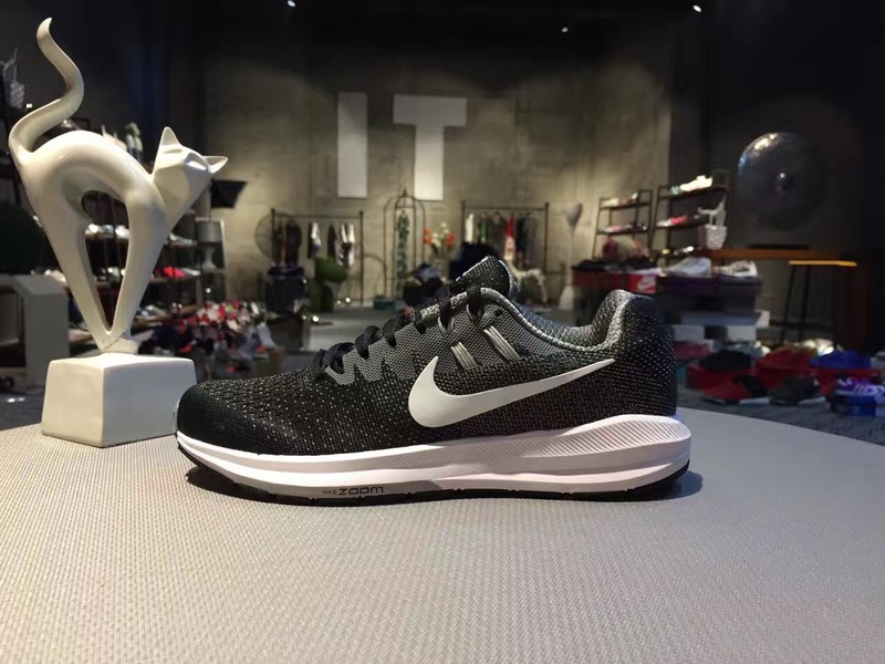 nike登月跑鞋适合跑步吗,nike登月鞋适合夏天穿吗