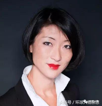 她曾是韩国弃婴，逆袭成法国部长，单眼皮、宽脸庞，美得独特