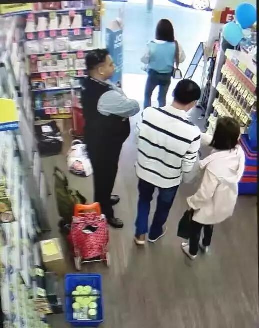 悉尼华人区药房保安轰走中国女网红？然而剧情一夜反转！
