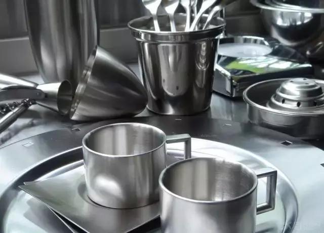 用什么方法洗衣服才不会脏妙招,洗衣服去污小窍门简单