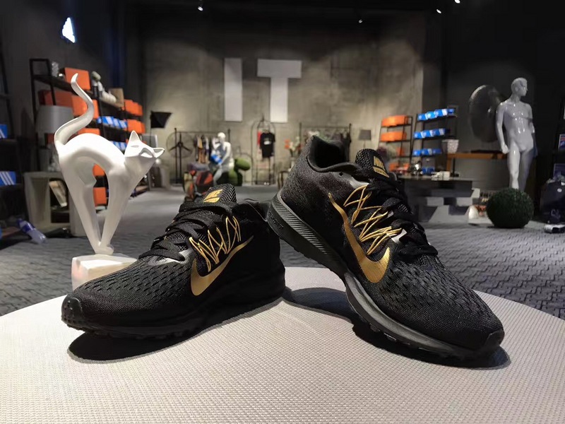 nike登月跑鞋穿搭,nikelegendreact3