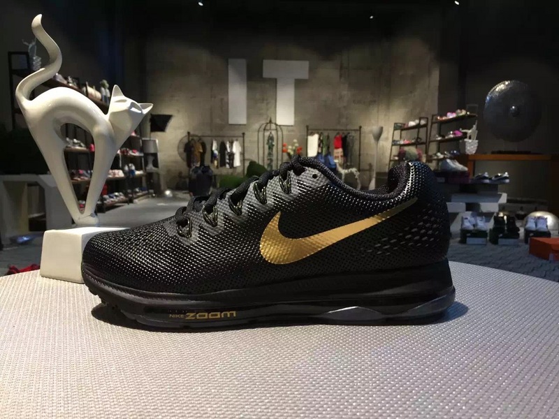 nike登月跑鞋适合跑步吗,nike登月鞋适合夏天穿吗