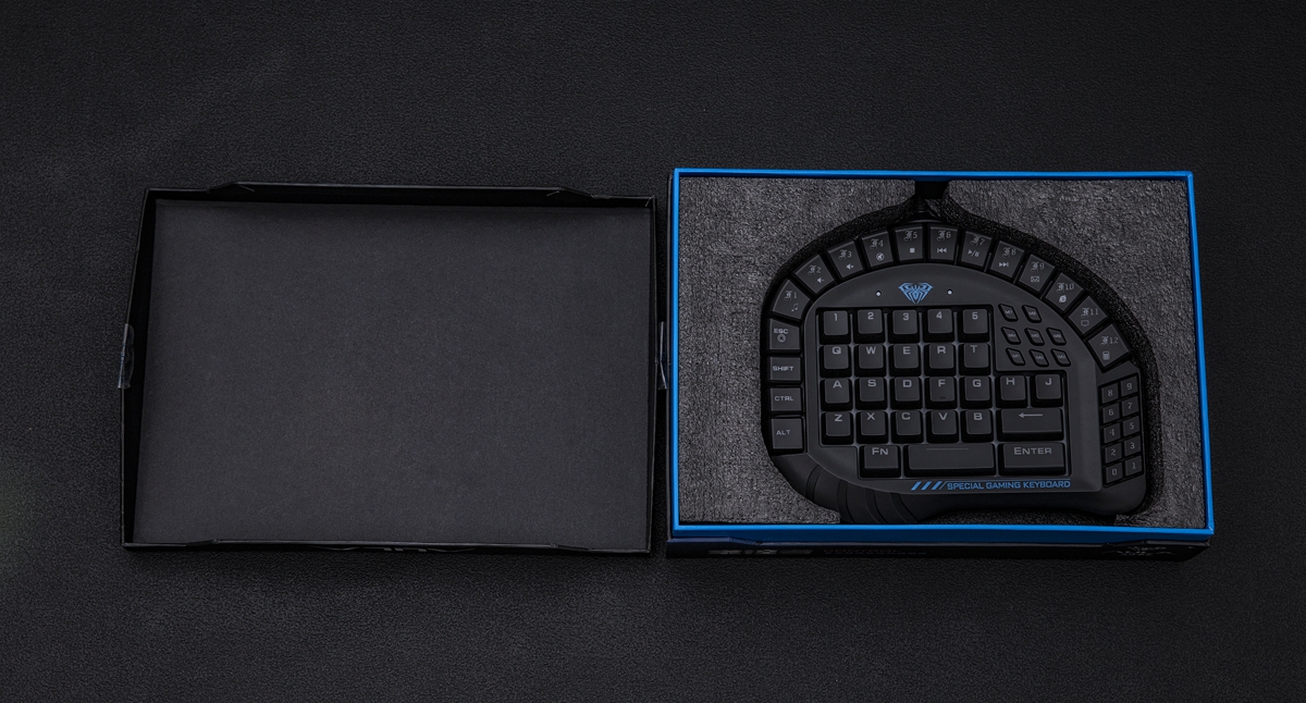 狼蛛掌控者单手键盘,狼蛛单手键盘