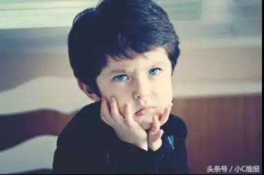 怎么从小培养孩子的足球能力,怎么让孩子更快了解足球的位置