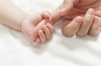 胎位不正羊水破了怎么办,胎位不正羊水混染能顺产吗