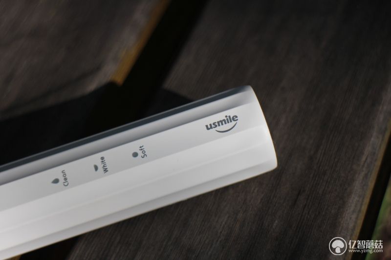 usmile声波电动牙刷如何使用,电动牙刷测评usmile智能声波