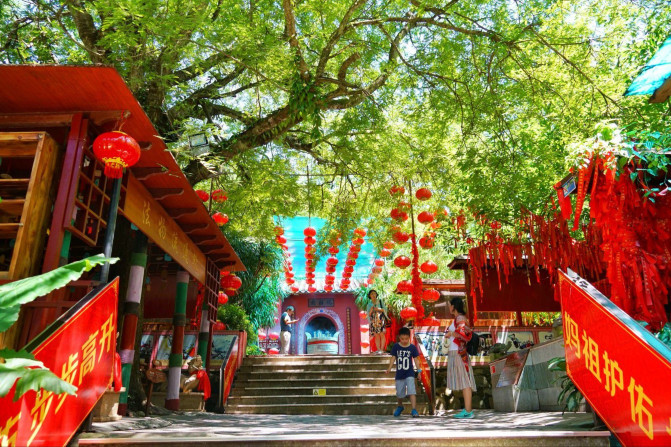 带着宝贝去旅行，遇见三亚遇见海