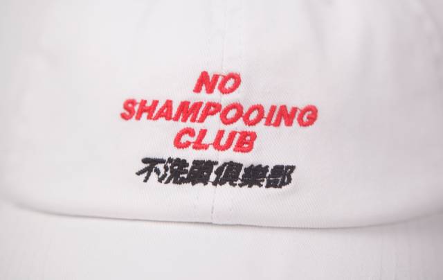 「怎么把你爸的帽子带出来了？真土」说这话的人才是真土鳖