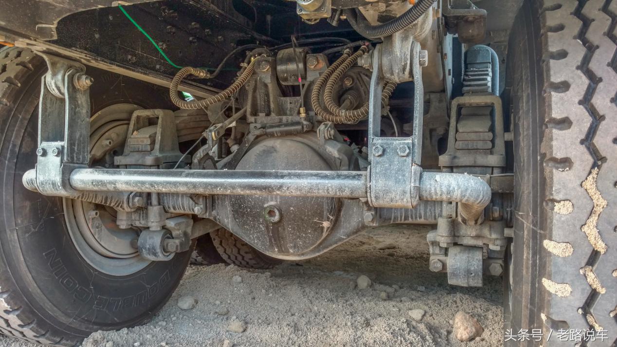 红岩金刚m500自卸车内饰图片,红岩金刚m500自卸车轻量化