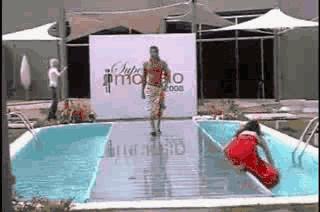 经常崴脚用什么办法可以根治,崴脚怎么康复防止二次崴脚