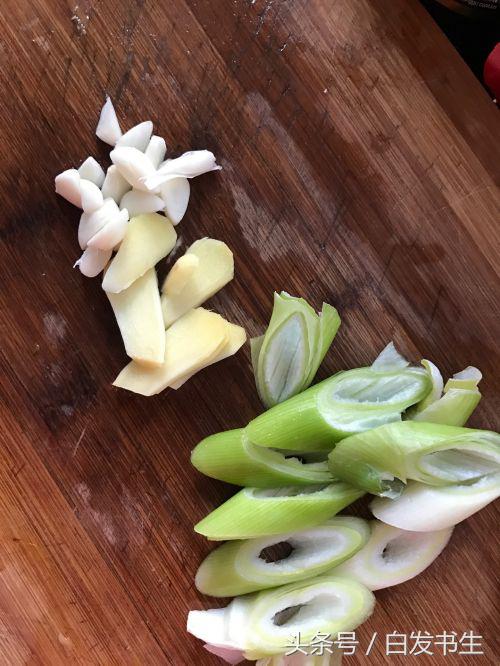 红烧白鲳鱼教程,红烧鲳鱼的做法