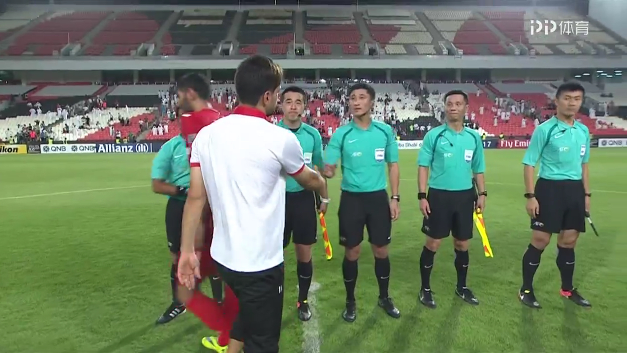 马宁亚冠判罚评价,亚冠金哨马宁为什么出红牌