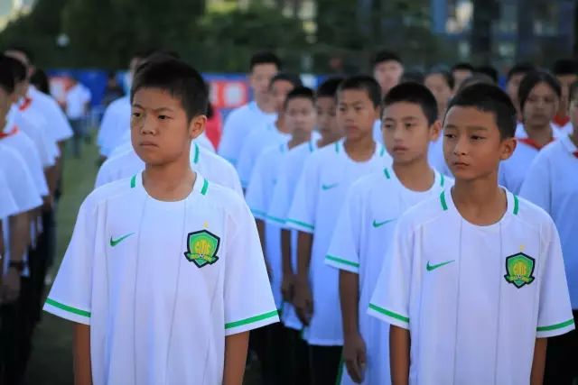 北京国安首家校园足球基地成立,国安青训基地