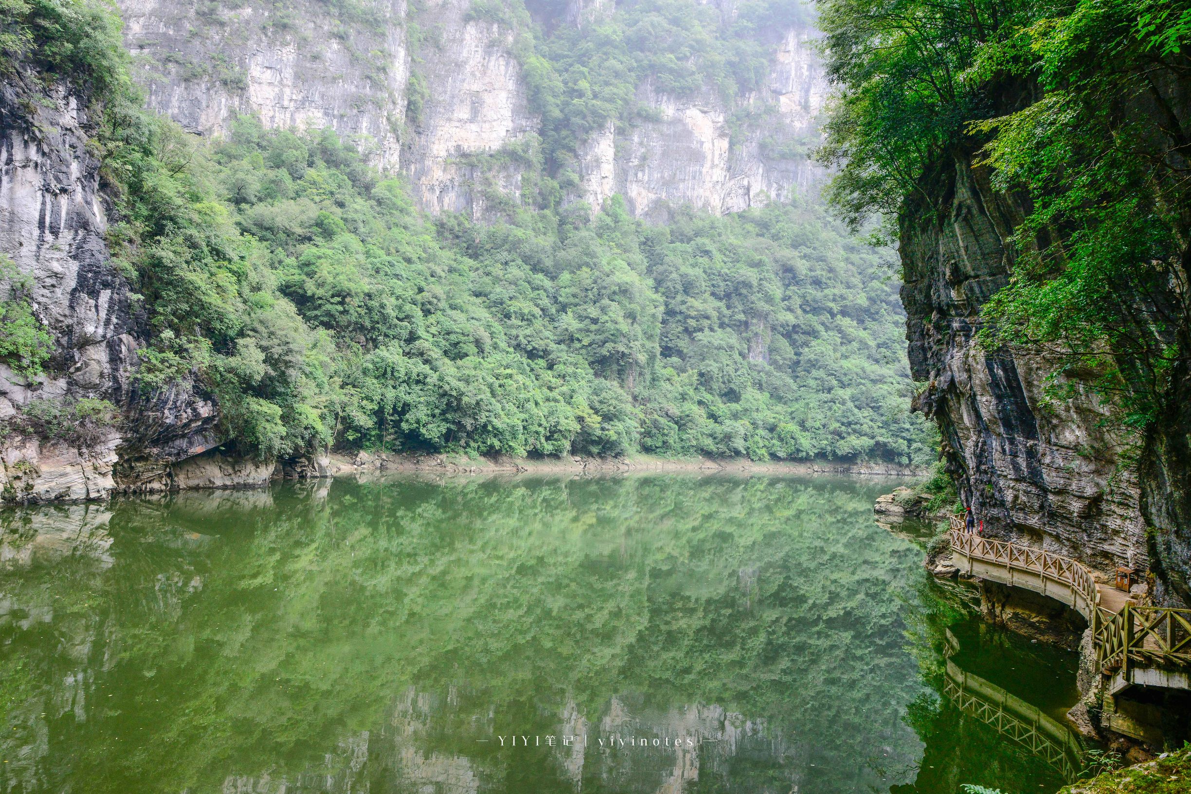 贵阳周边悬崖栈道景区介绍,贵州大峡谷风景区