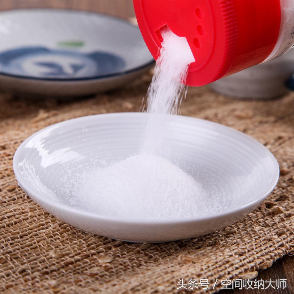 防潮发霉衣物神器,清除发霉衣物的物品推荐