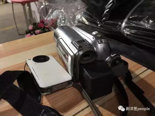 农民纪录片拍摄者张焕财:我就是一只脖子上挂着DV的“鸡”