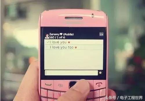 朋友圈被“10年前的手机”刷屏了！老泪纵横，都是青春和故事啊