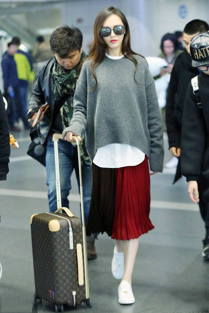 大牌早秋百搭单品，时髦不费力，拯救所有旧衣服