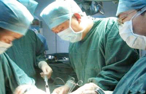 产妇上大厕出血，以为是产后正常现象，谁知道医生的话让她懵了