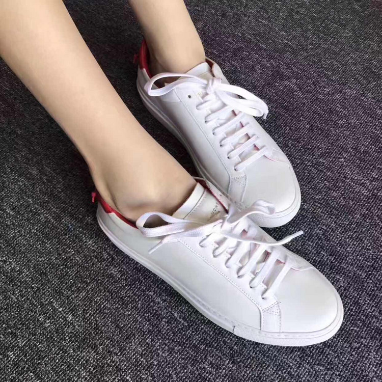 大牌早秋百搭单品，时髦不费力，拯救所有旧衣服