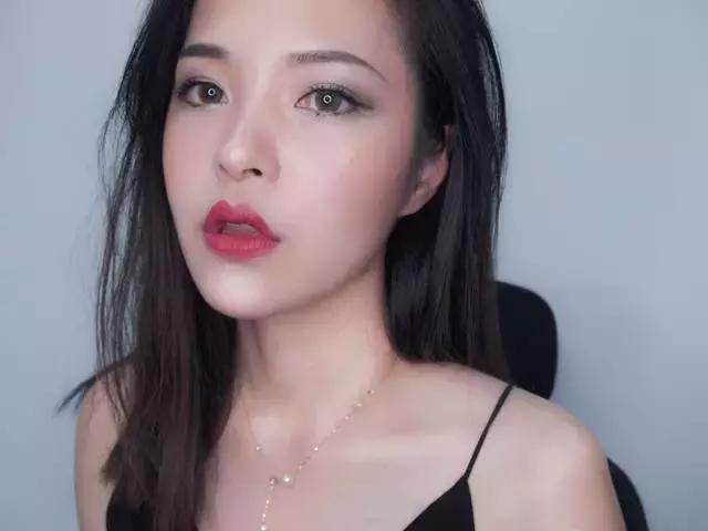 2020年彩妆流行妆容大全视频,如何用平价彩妆画出高级感妆容