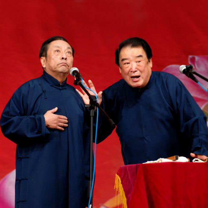 相声演员李大白话,相声演员调侃国足