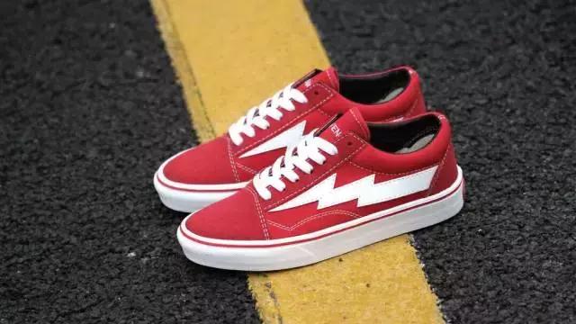 yeezy潮鞋推荐男学生,潮人夏季必入的鞋款yeezy椰子380