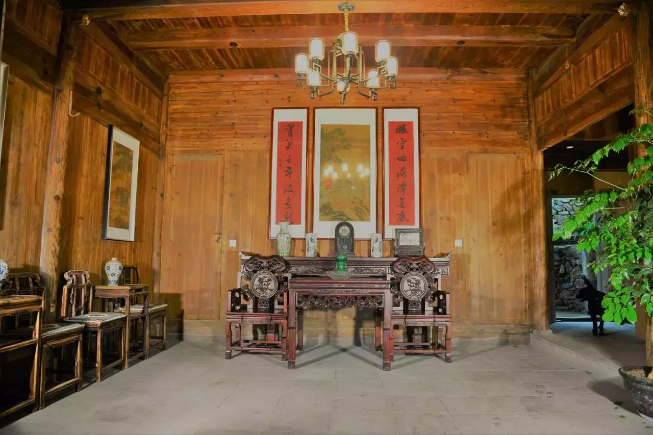 30年间从学徒到大师，46岁他隐居黄山脚下匠心造出2000㎡避世山居