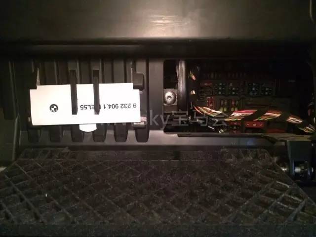 宝马点烟器不通电维修多少钱,宝马点烟器没电怎么回事