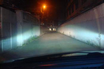 汽车灯光走自己的路不一样的眼睛不一样的美独具一格的身份