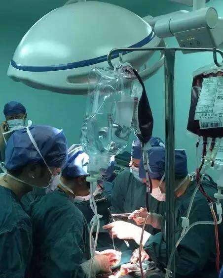 产妇大出血后医生都过去吗,产妇手术中大出血剖腹产