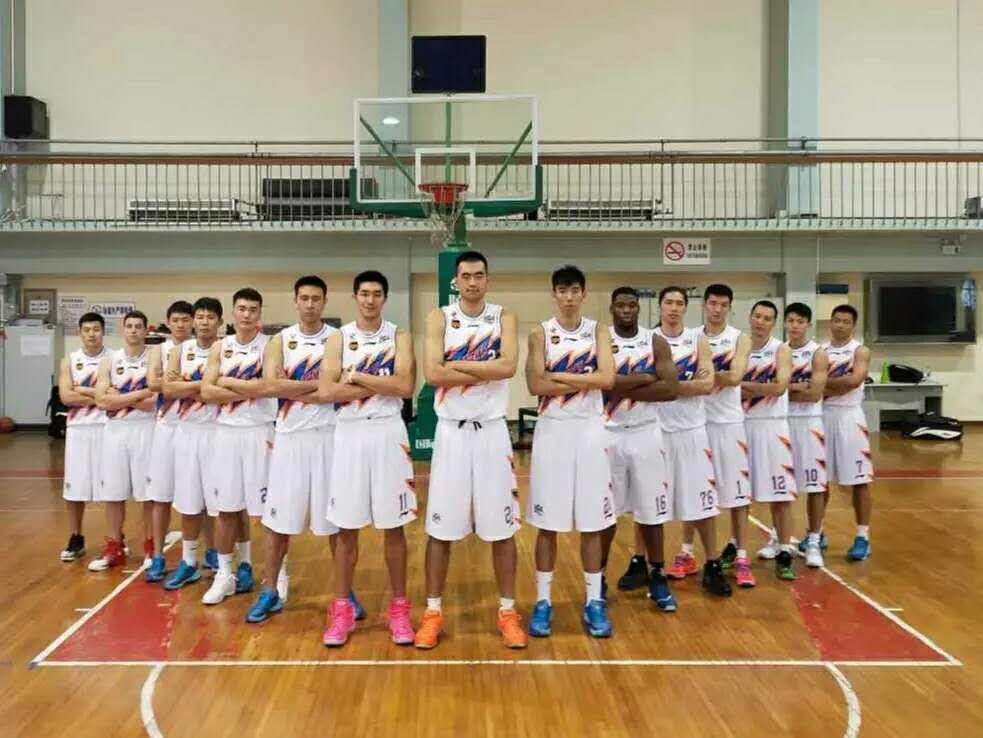 姚明在上海男篮还有股份吗,上海男篮姚明最新消息