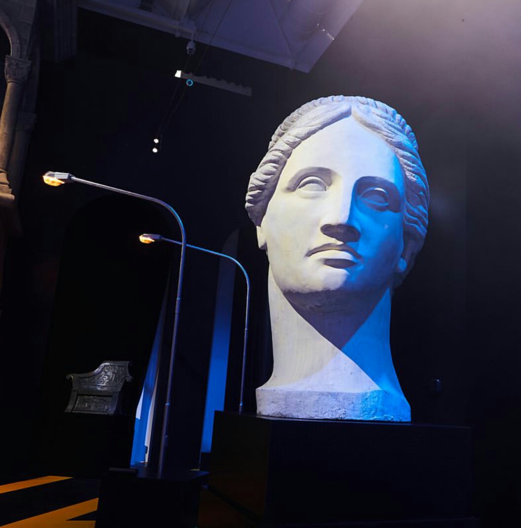 米兰时装周gucci直播外场,米兰时装周gucci三叶草