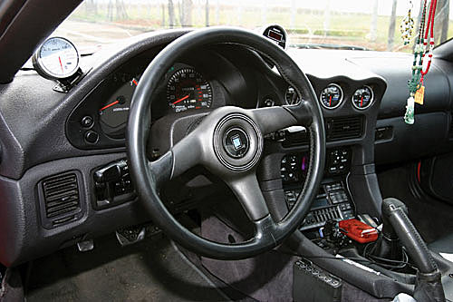 花5000买三菱跑车,小伙花两万买二手车