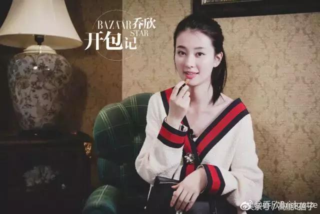 国庆要去浪？周冬雨刘亦菲等女星开包，10件单品斗赢票圈不会输