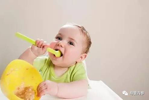 喝奶粉用不用喝水,宝宝不用奶瓶喝奶粉有什么好办法