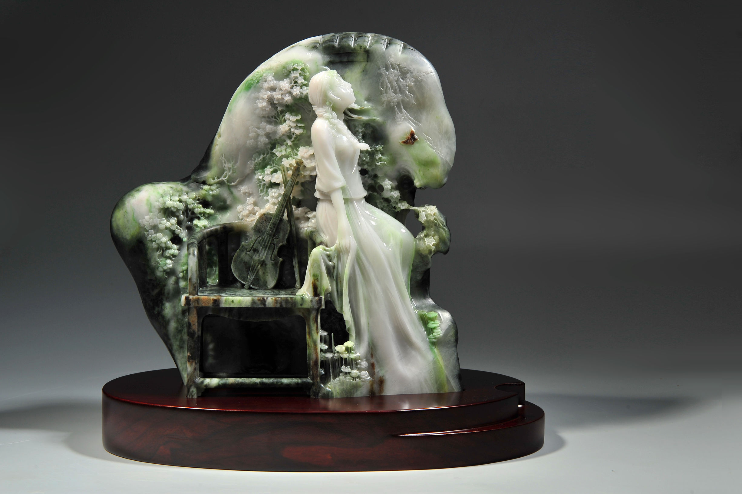 玉雕的传承与创新同样重要,传承弘扬中国玉雕文化