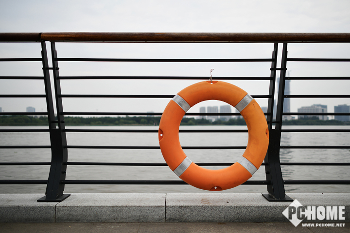 尼康d850全画幅高端相机怎么选,尼康全画幅单反d850