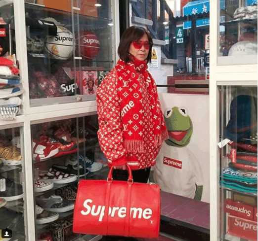 潮妈就是要这样穿搭！你还敢说Supreme是年轻潮人专利吗？