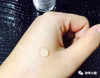 泛红适合用的补水保湿精华,平价美白保湿精华