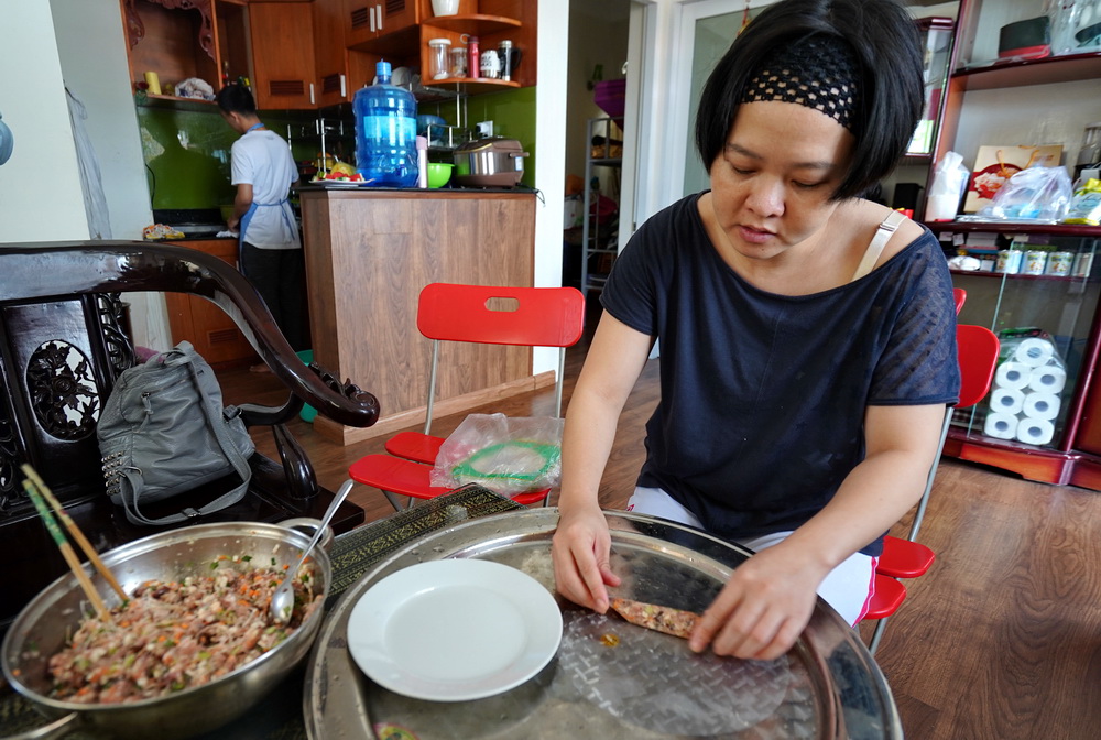 他来越南发展三年，娶妻生子买地，但在儿子的国籍上犯难