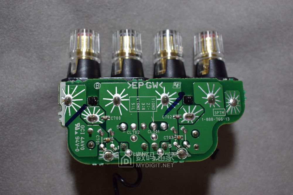 索尼uda1听感评测,索尼vf1功放拆解